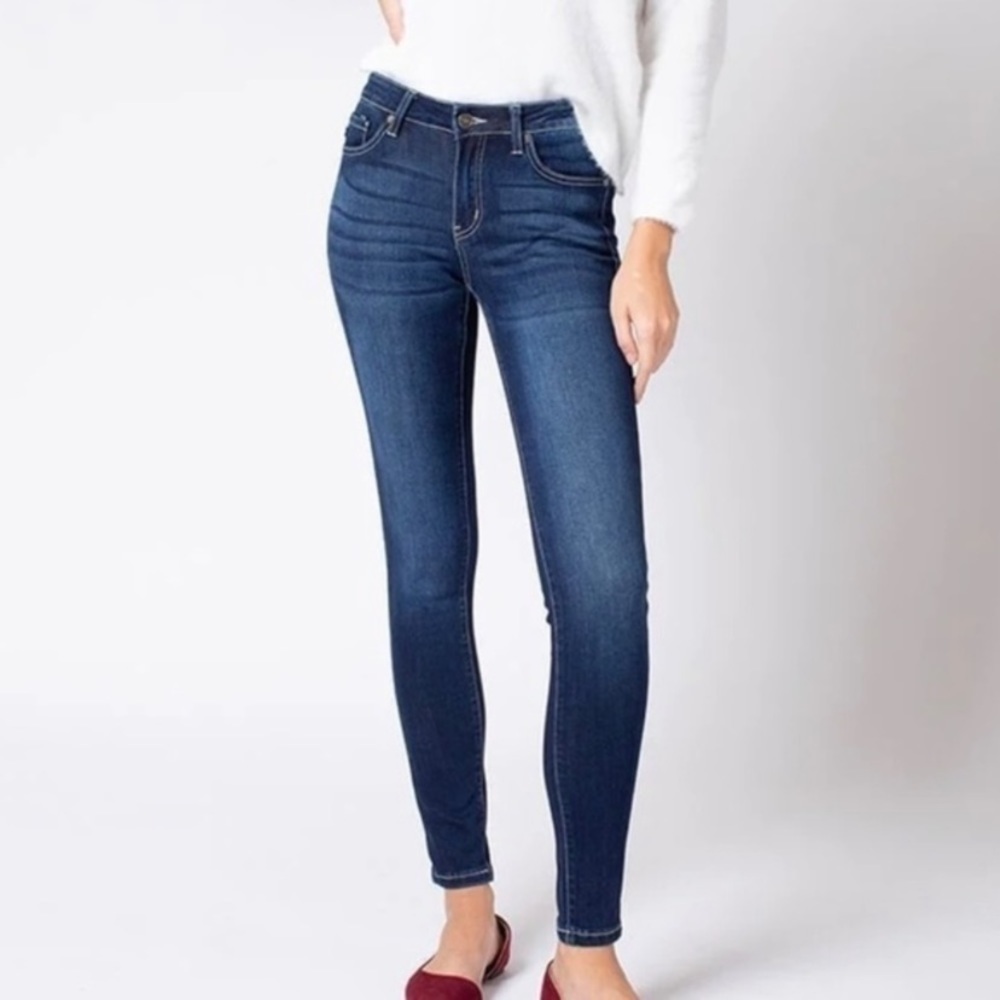 KANCAN Women's Size 3/25 Estilo Skinny Dark Denim Stretch Jeans Mid Rise  NWT